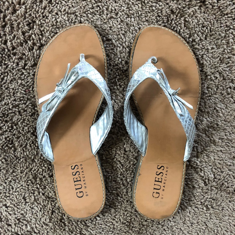 Guess flip flops